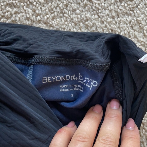 SOLD Beyond the Bump Coated Maternity Leggings fold over panel small blue - Picture 5 of 5